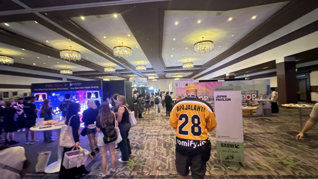 Finnish boys Peter Green, Turo Pekari, Jaan Apajalahti in Expo discovery mood